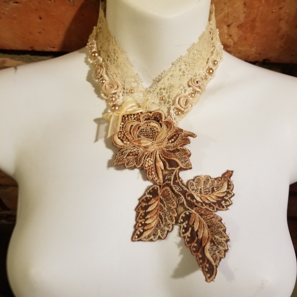 Collar